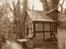 Holzlar's Wahrzeichen: Die Holzlarer Mühle